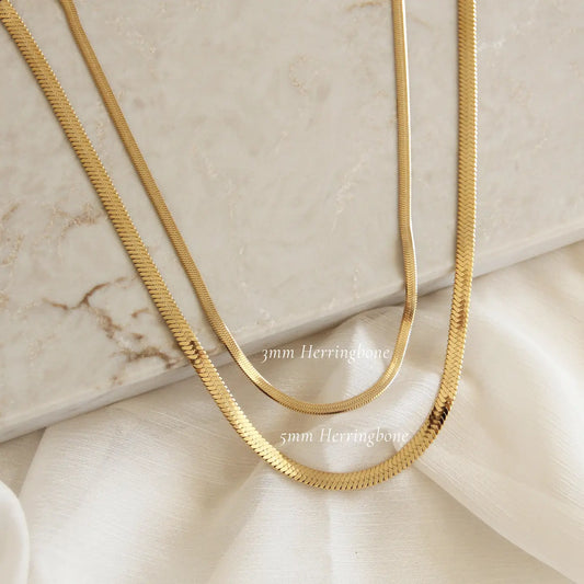 Gold herringbone chain necklace 