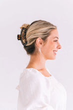 Load image into Gallery viewer, Tortoise Claw Clip Large