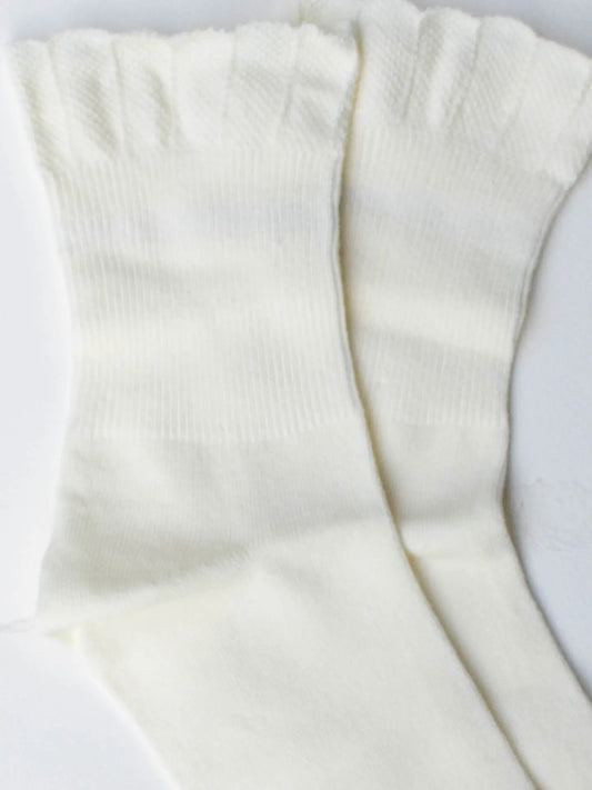 ruffle-edge crew socks in ivory