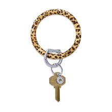 Load image into Gallery viewer, cheetah key ring